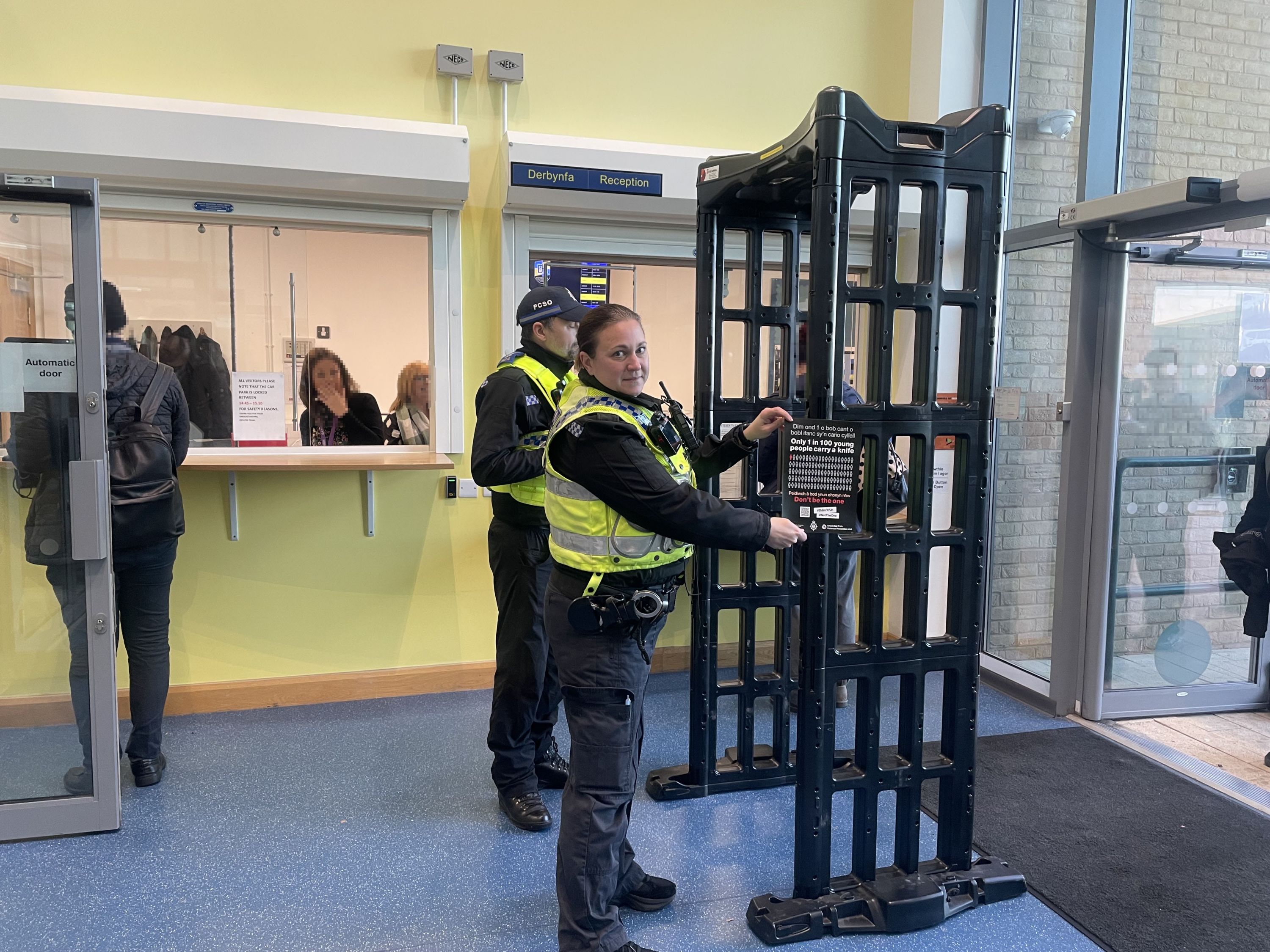 Image: Local police visiting Eastern High as part of Knife Awareness Week